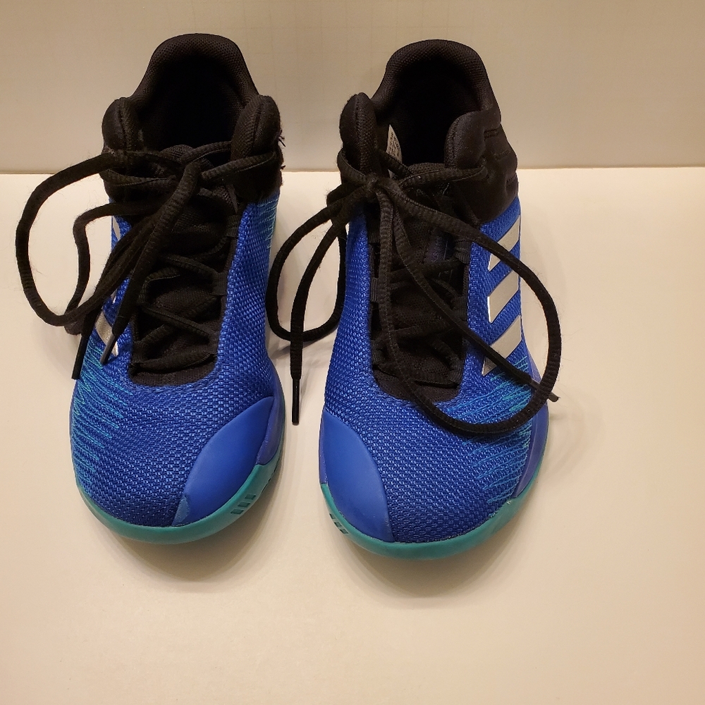 Boys Adidas Tennis Shoes Size 1